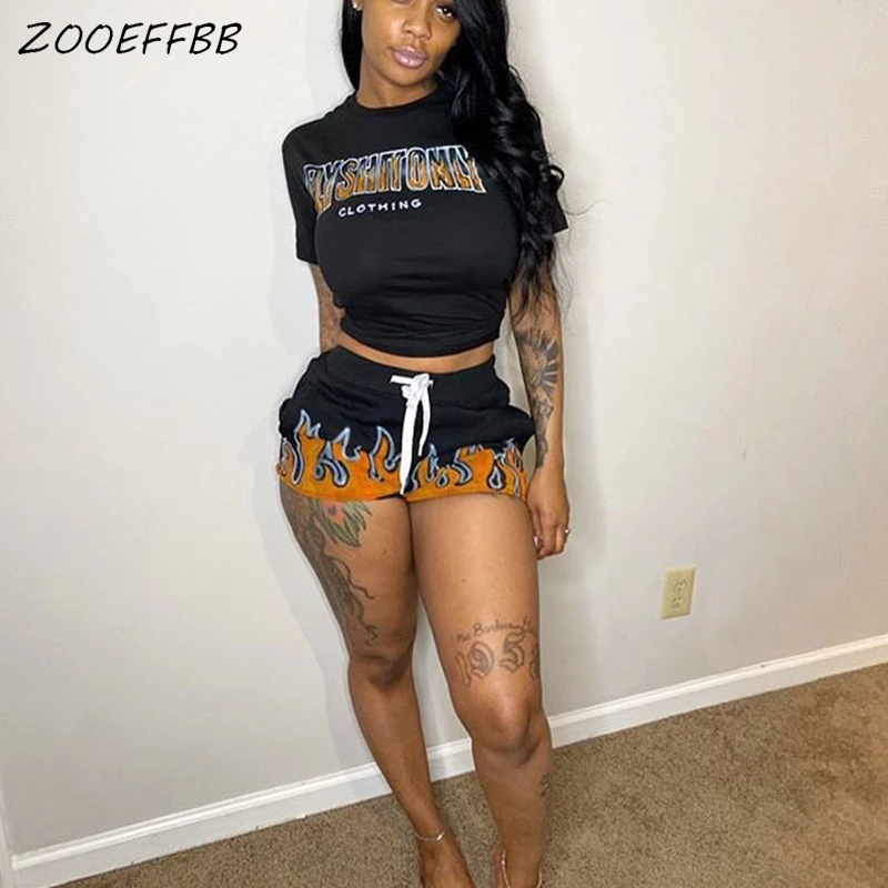 

Женский комплект из двух предметов ZOOEFFBB, укороченный топ с буквенным принтом и короткими рукавами, велосипедные шорты на шнуровке, спортивн...