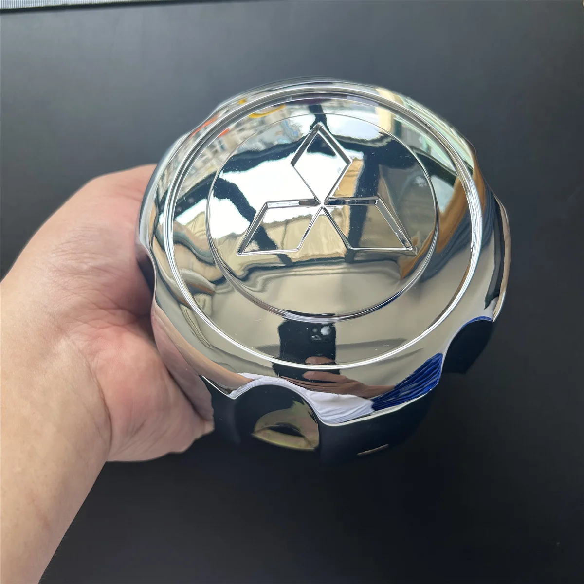 Крышка центрального колеса для Mitsubishi L200 L400 Delica Space Gear Nativa Pajero Montero Challenger leopaard MR 150558