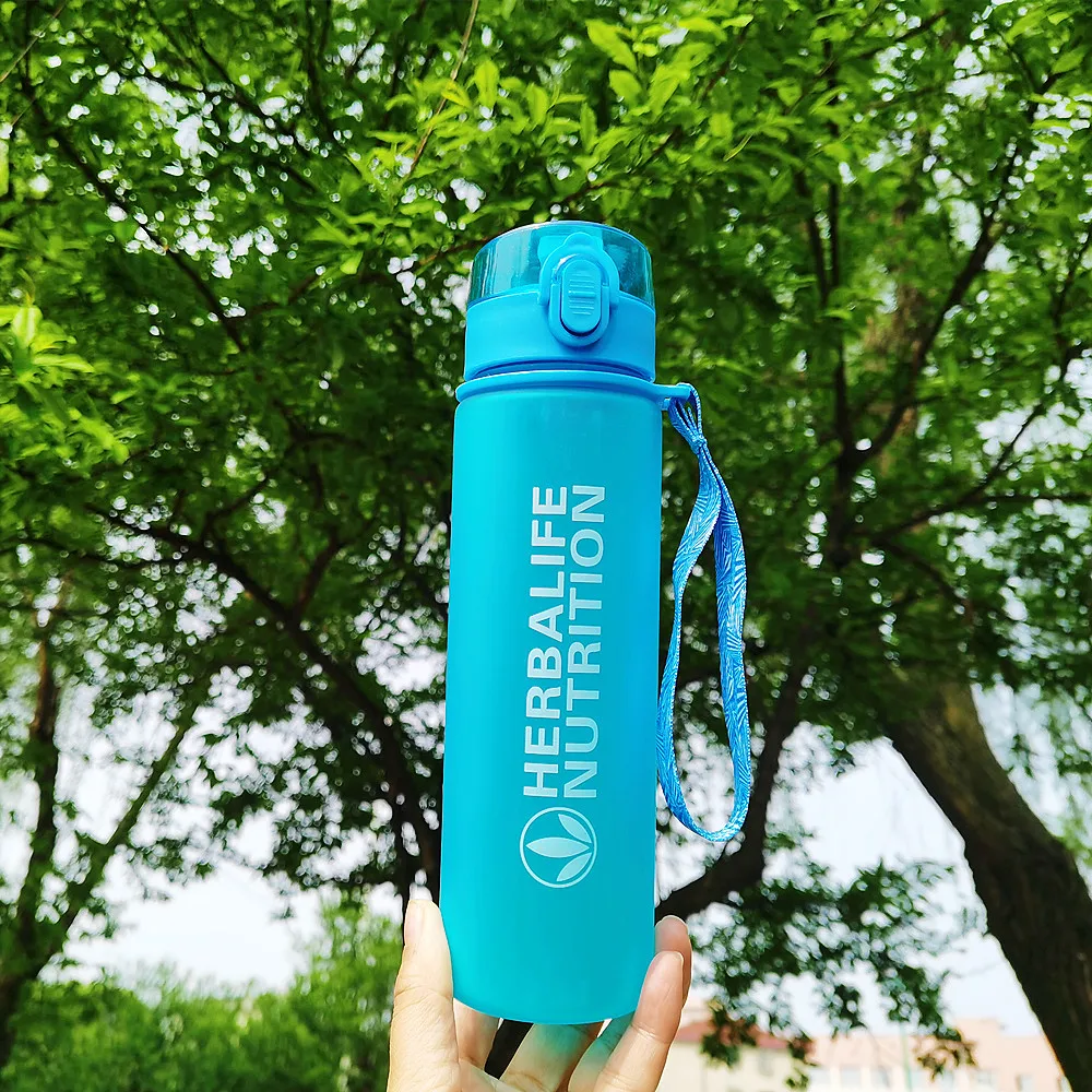 Промоакция герметичная пластиковая бутылка для воды Herbalife 560 мл без бисфенола А