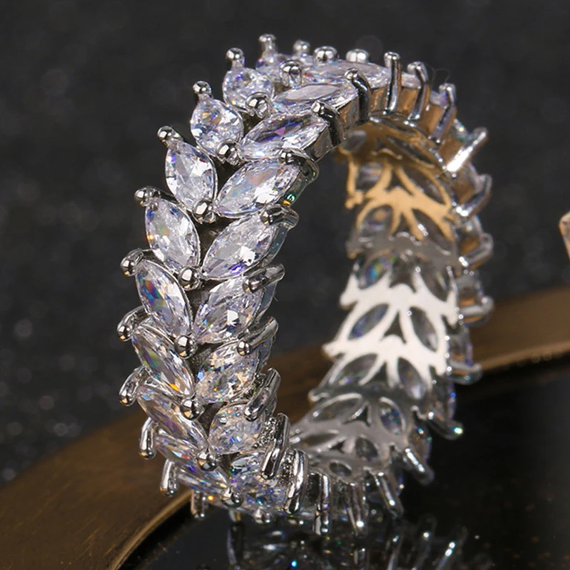 

UILZ Luxury Female White Leaf Crystal Jewelry Silver Color Engagement Ring Charm Bride Zircon Wedding Band Rings for Women