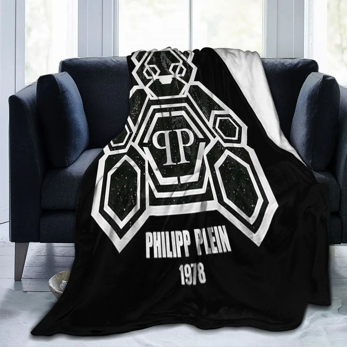

Pleines German Luxury Philippes Blankets Sofa Cover Flannel All Season Bear Lightweight Throw Blanket for Home Office Quilt 1