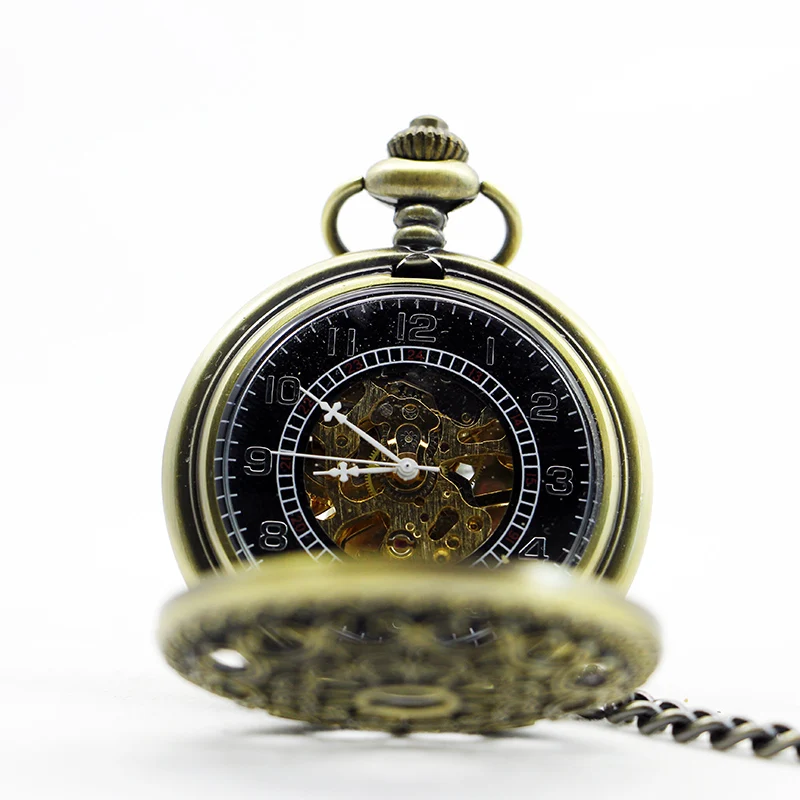 Mesh Carved Hollow Flip Pocket Watch Retro Roman Numeral Display With Chain Pendant Men's Ladies Pocket Watch Gift