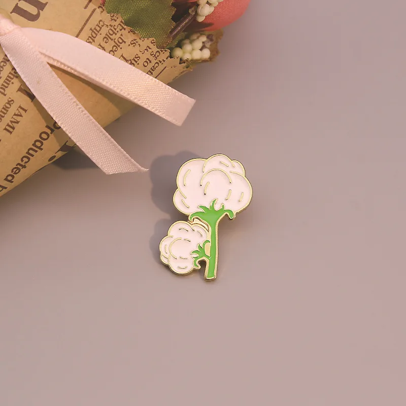 

Kapok Brooch White Flower Brooch Funny Ribbon Hot Dog Pizza Toothpaste Toothbrush Brooches Enamel Pin Shirt Lapel Badge Jewelry