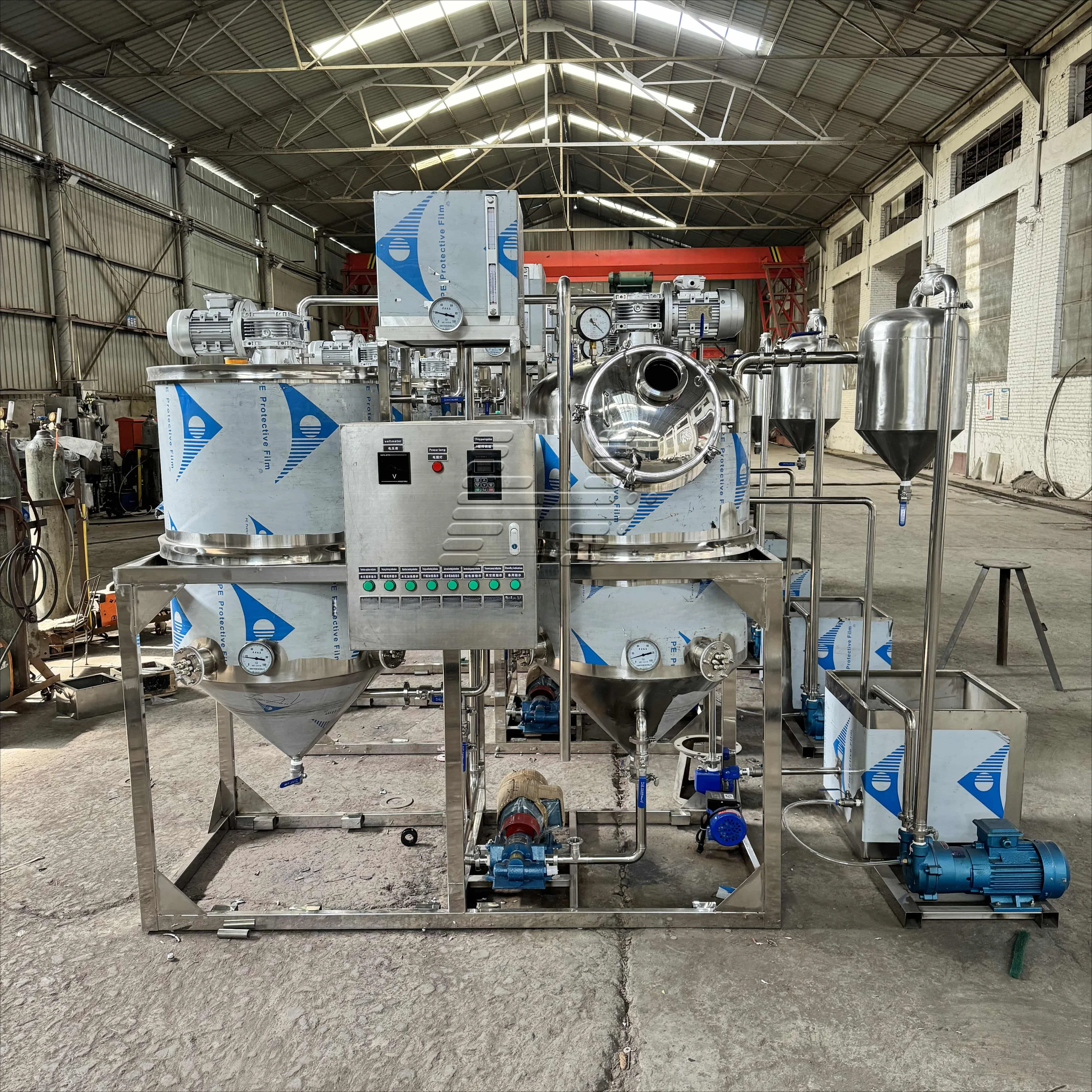 Фото Kleine Bakolie Raffinage Bakolie Verwerkingsmachine Ruwe 3) Rffinage fabriek №3