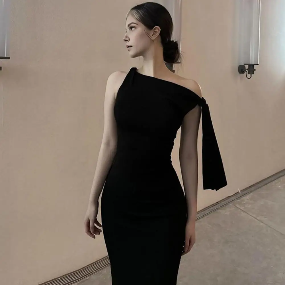 Женское летнее вечернее платье на одно плечо элегантное макси с цветочным