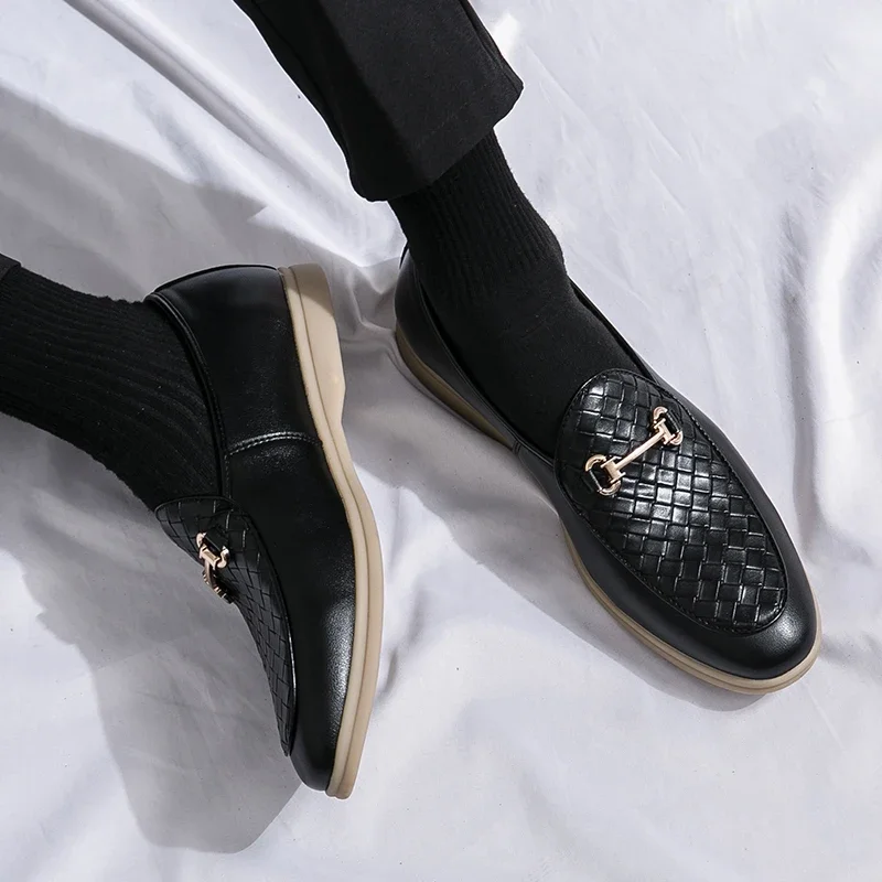 Деловые мужские лоферы на плоской подошве классические и универсальные туфли в
