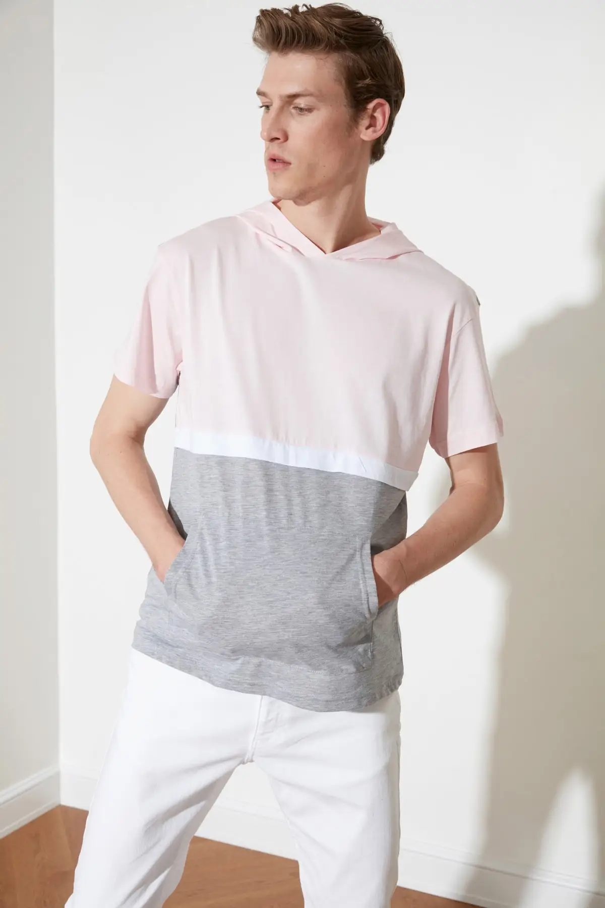 

Trendyol Male Hooded T-Shirt TMNSS20TS1359