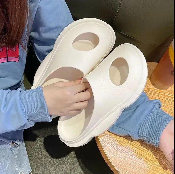 

Slippers Trendy Fashion Sandals Outdoor Couple Slippers Men and Women Going Out Thick-soled Cartoon Non-slip Anti-drop Shoes