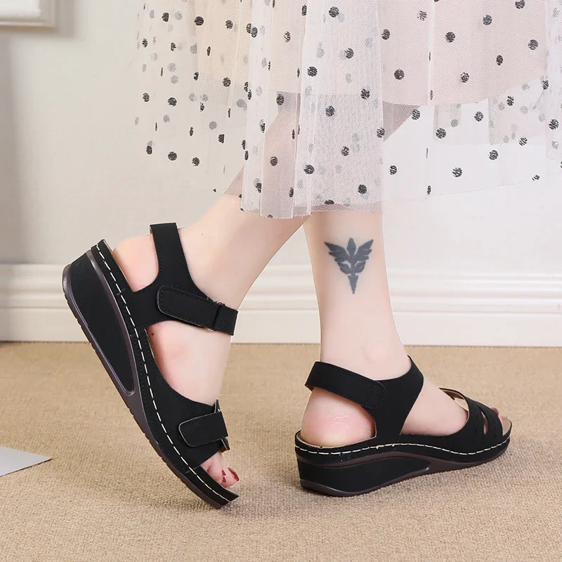 Новинка женские мягкие сандалии без застежки открытый носок обувь для прогулок