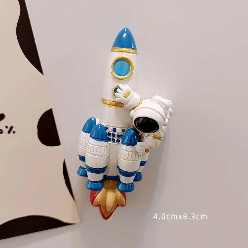 

Магнитная наклейка 3D космический астронавт