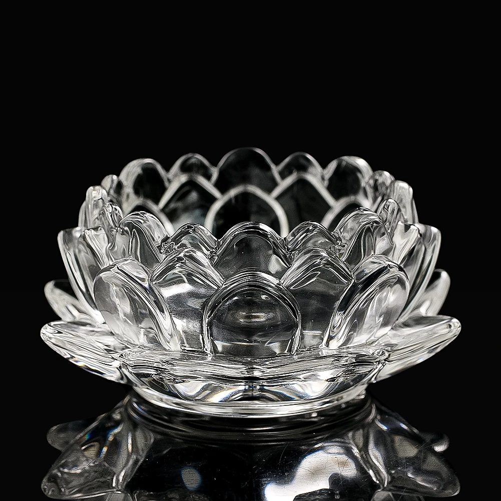 

Стеклянный подсвечник лотоса