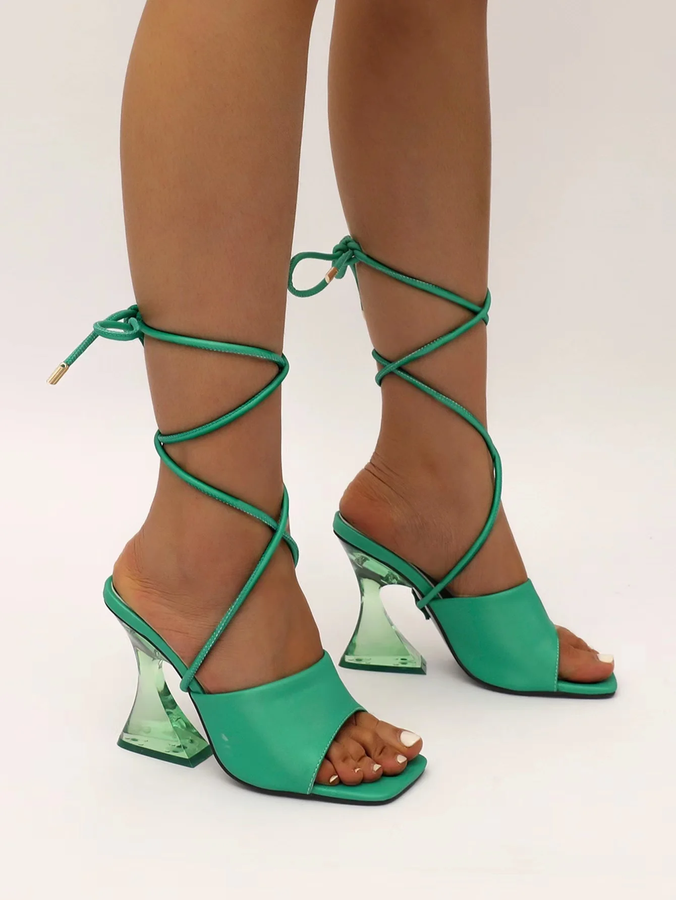 

2022 New Silk Women Sandals Sexy Summer Gladiator Chunky High Heels Bandage Lace-Up Pumps Square Toe Ladies Party shoes