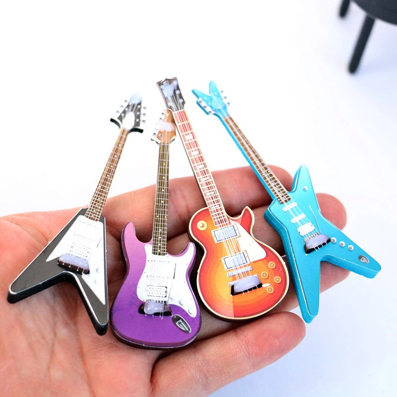 

1/12 Dollhouse Guitar Toys Dollhouse Musical Instrument Model Dolls House Decoration Accessories