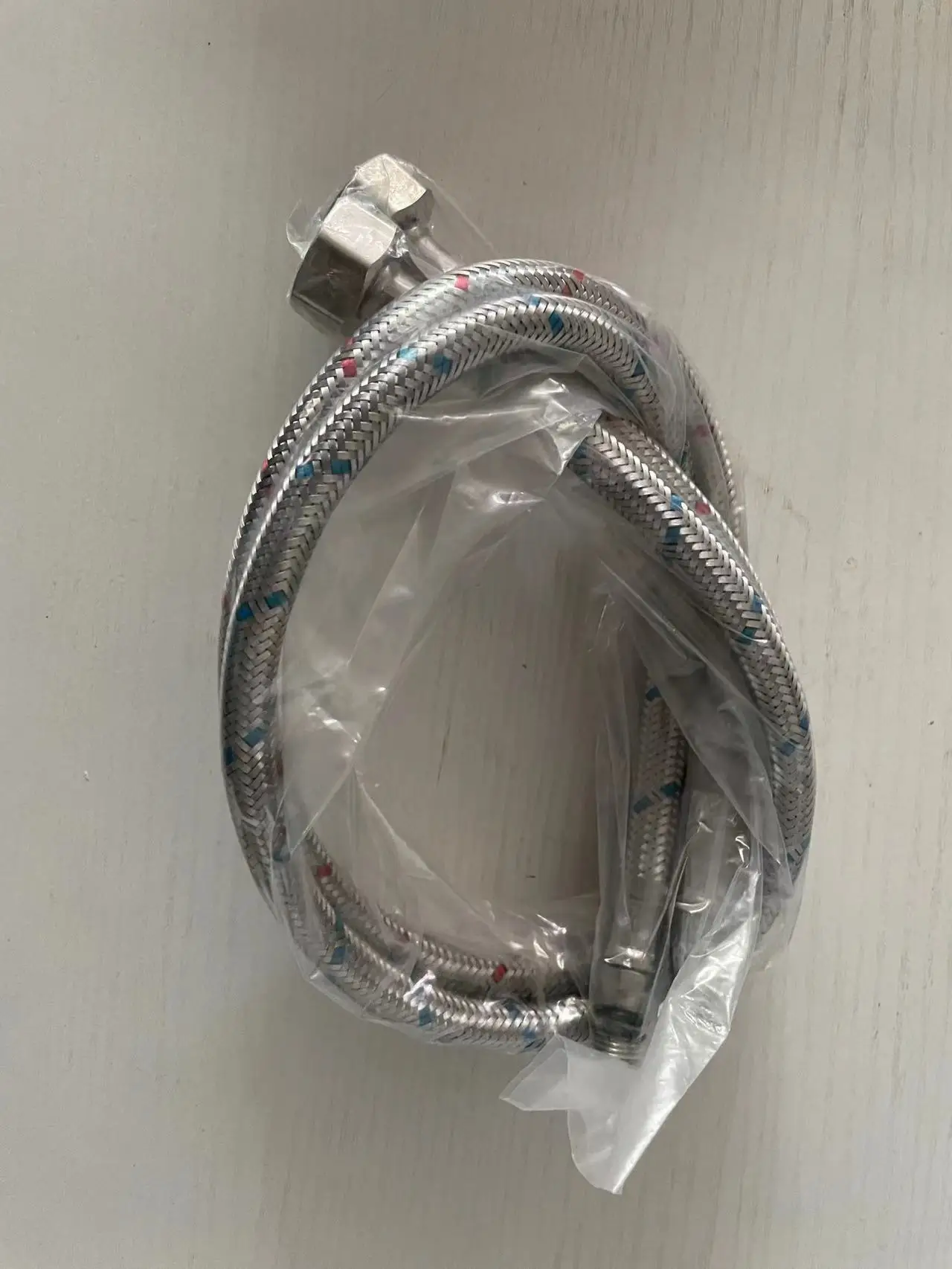 

Интерфейс 1/2, труба горячей и холодной воды.