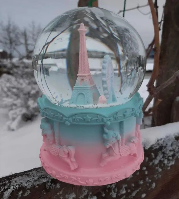 

Светящийся музыкальный струйный снежный шар декоративный подарок