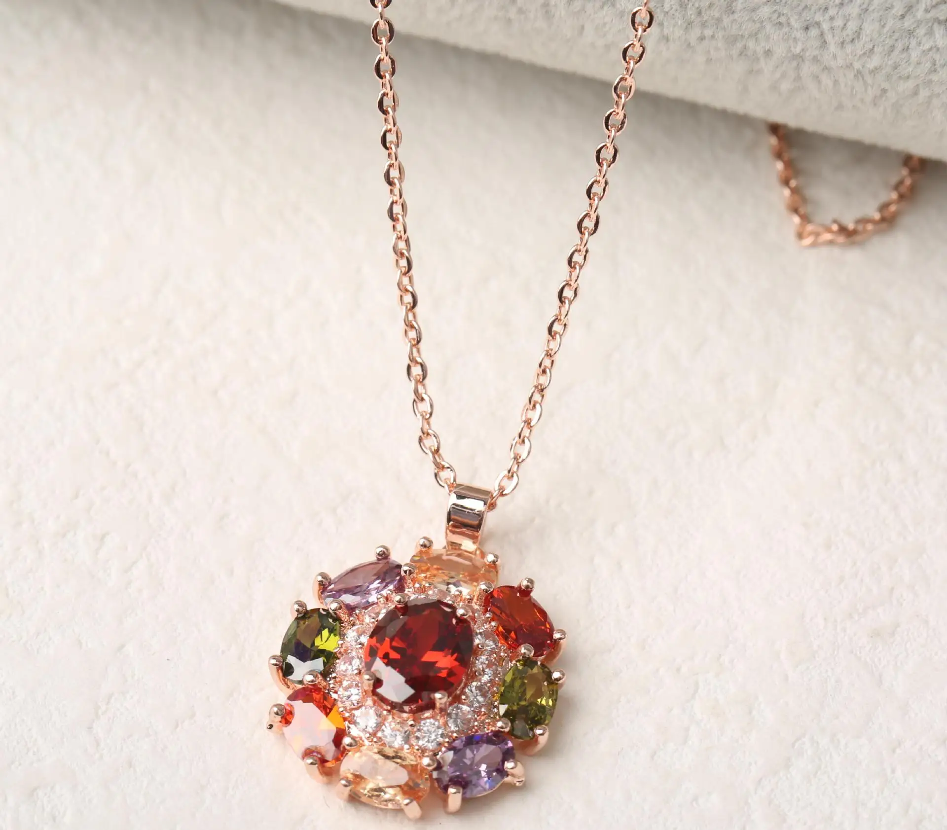 

Grier Fashion Shiny Colorful Zircon Pendant Necklaces Multicolor Rose Gold Charming Necklace Pendants For Women Jewelry
