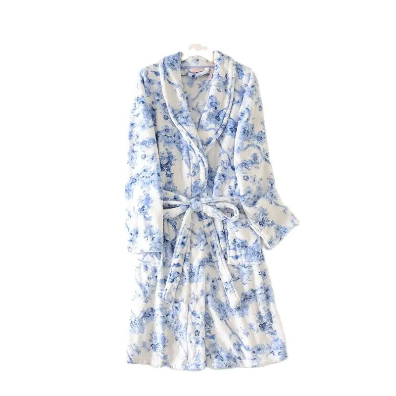Ladies Pajamas Winter Flannel Robe Print Fashion Warm And Thick Nightgown
