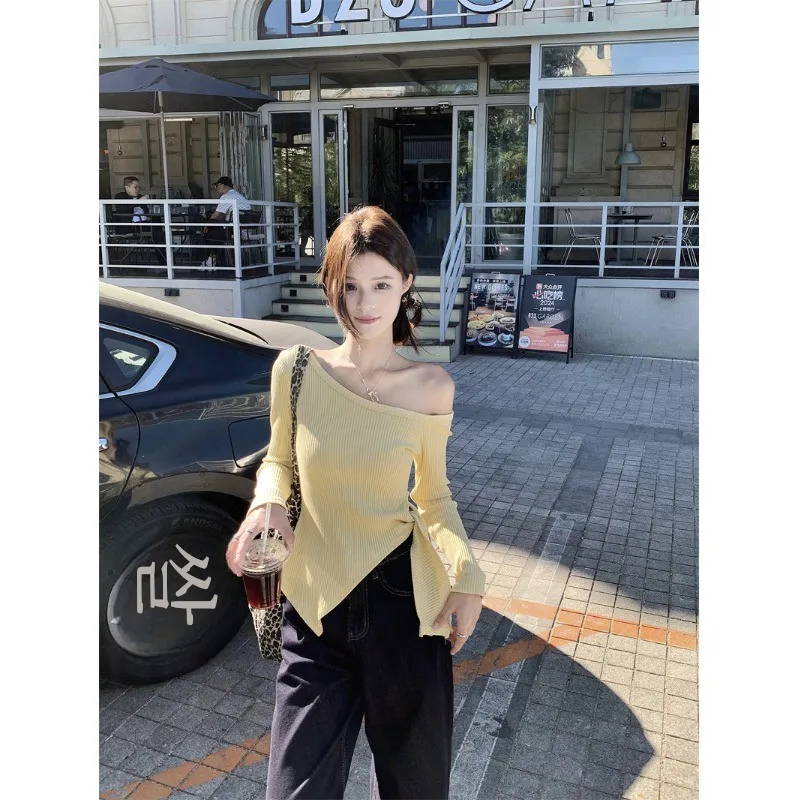 Женский трикотаж с нерегулярными наклонными плечами и длинными рукавами ранняя