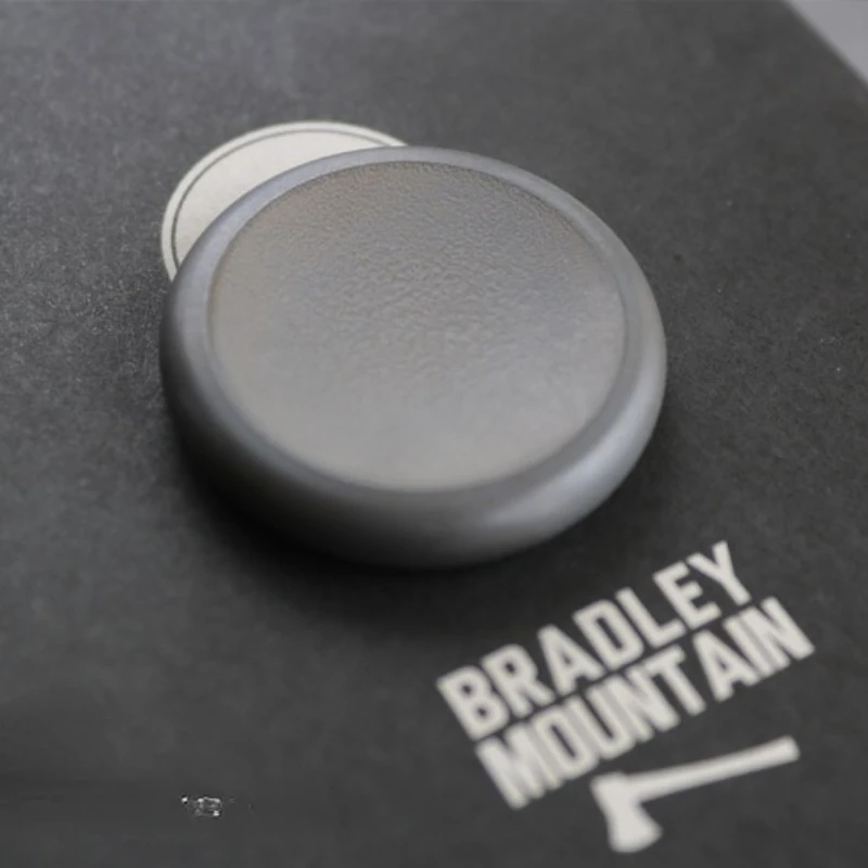 Разложенная вручную металлическая игрушка карманная стандартная монета для