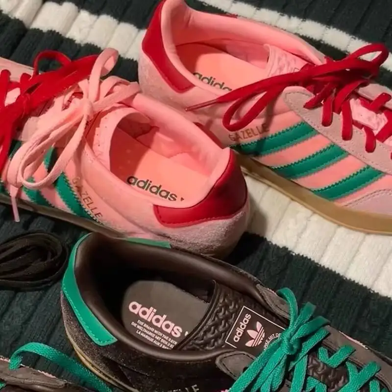Фото Женские повседневные кроссовки Adidas Samba Style, комплект из двух пар, с велюровым верхом, в ретро-стиле JI2713/JI2714 №4