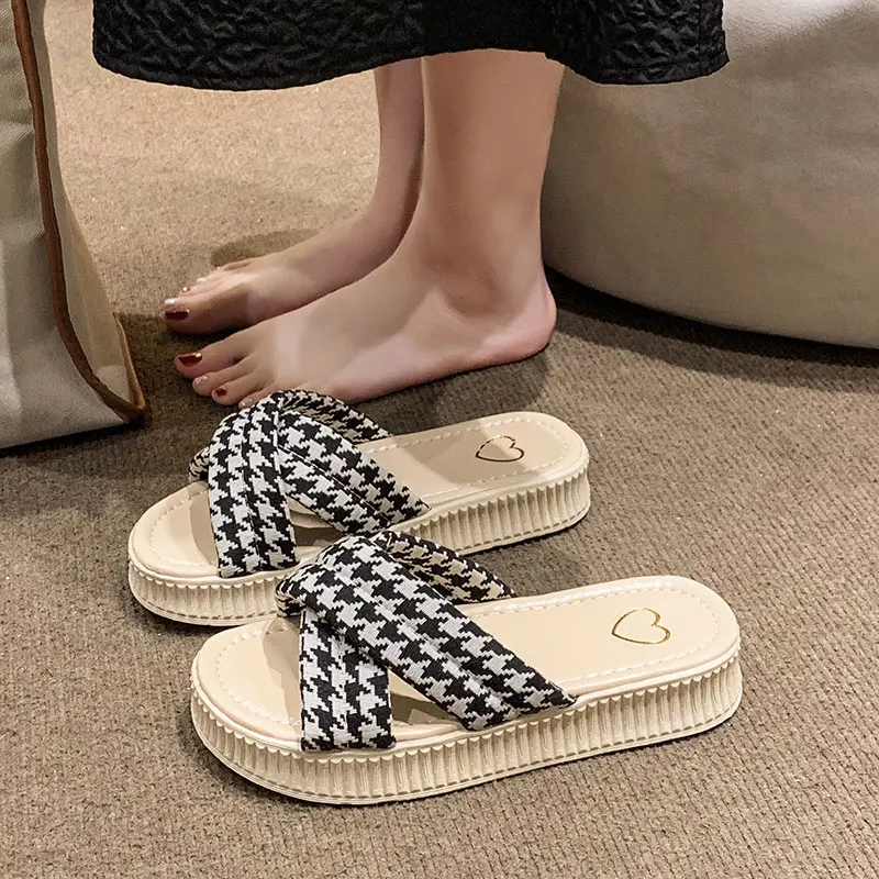 Female Shoes Womens Slippers Outdoor Slides Med Platform 2023 Summer Beach Flat Scandals Rubber PU Flat Shoes Female Ladies' Sli