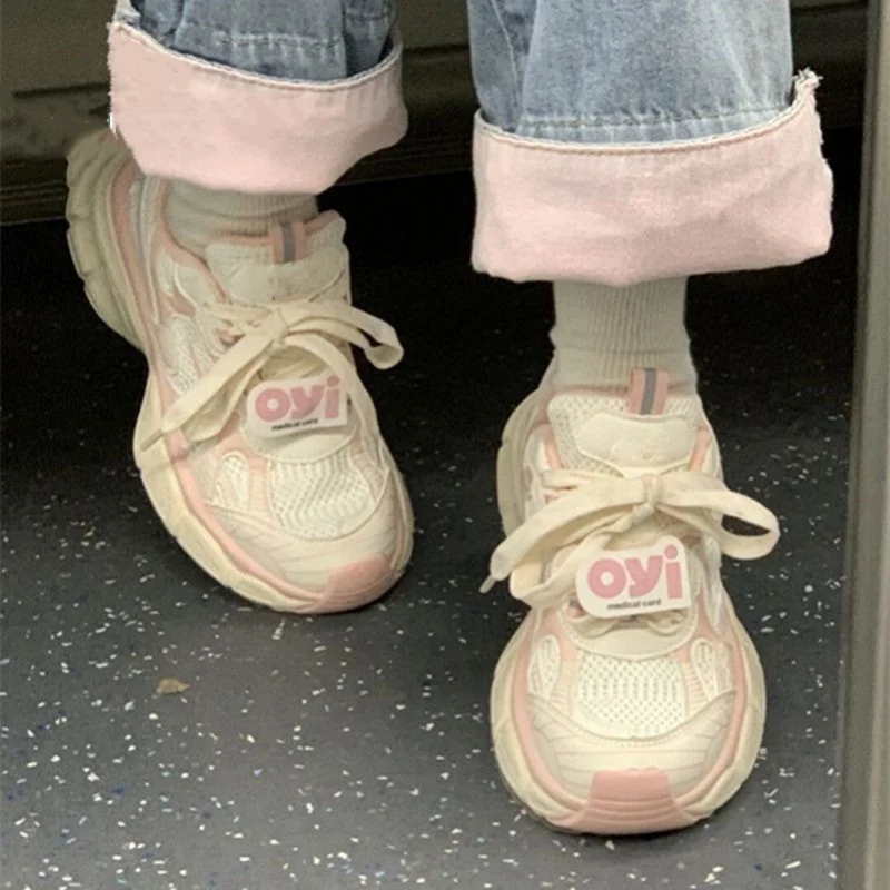 

Женские кроссовки весенне-летние Папины туфли на платформе женские винтажные на шнуровке модные подарки Ins