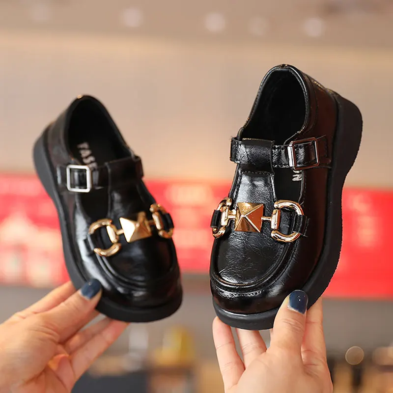 

Детская обувь из искусственной кожи с металлической пряжкой, обувь на липучке для девочек, новинка весны 2022, Детская школьная форма, платье, ...