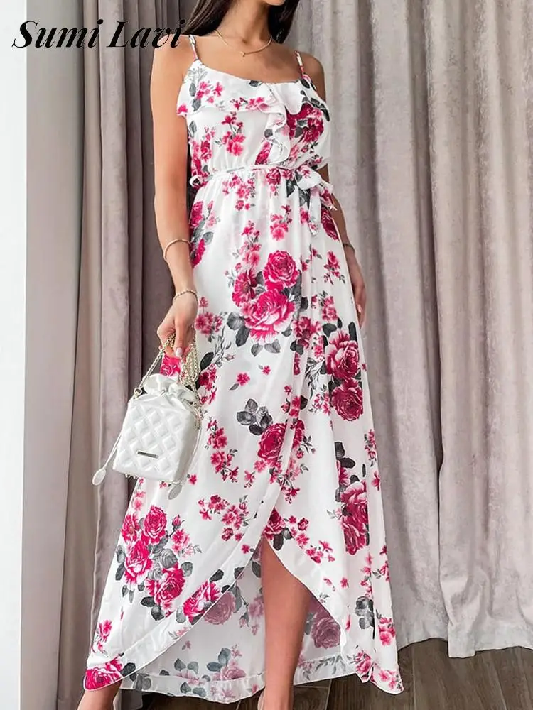 

Шифоновое платье с высоким разрезом, воланом и цветочным принтом