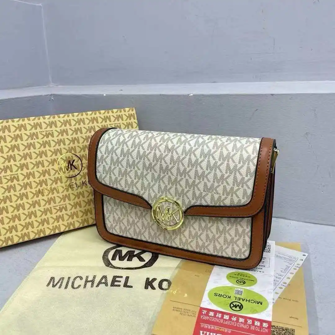 Фото Женская сумка через плечо Michael Kors Jet Set Travel Print, классическая популярная женская сумка через плечо в стиле ретро, изготовленная из высококачественных материалов. №2
