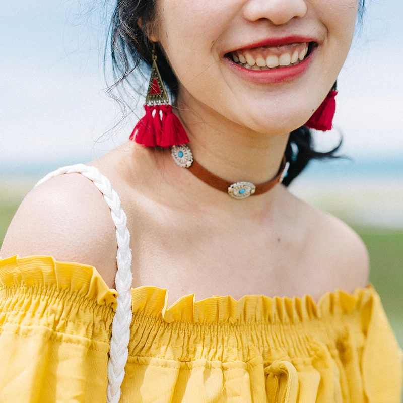 

Bohemian Metal Flower Plate Turquoise Choker Necklace Retro Korean Velvet Adjustable Neck Strap Necklace For Women Jewelry