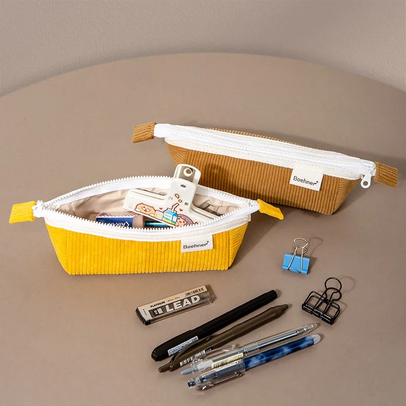 Сумка для макияжа канцелярские принадлежности серия внедорожников космических