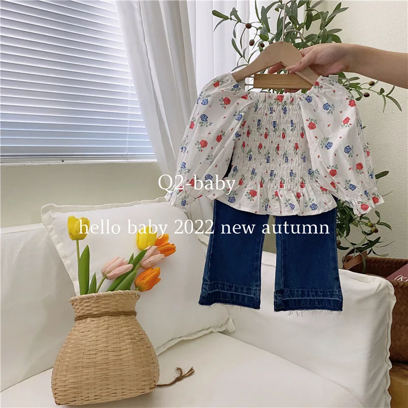 

Girls' Autumn Suit 1-5 Years Old Korean Style Baby Girl Flower Puff Sleeve Top Soft Denim Bell-Bottom Pants Two-Piece Set