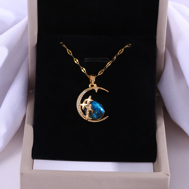 Ожерелье с подвеской в виде синей планеты Y2K