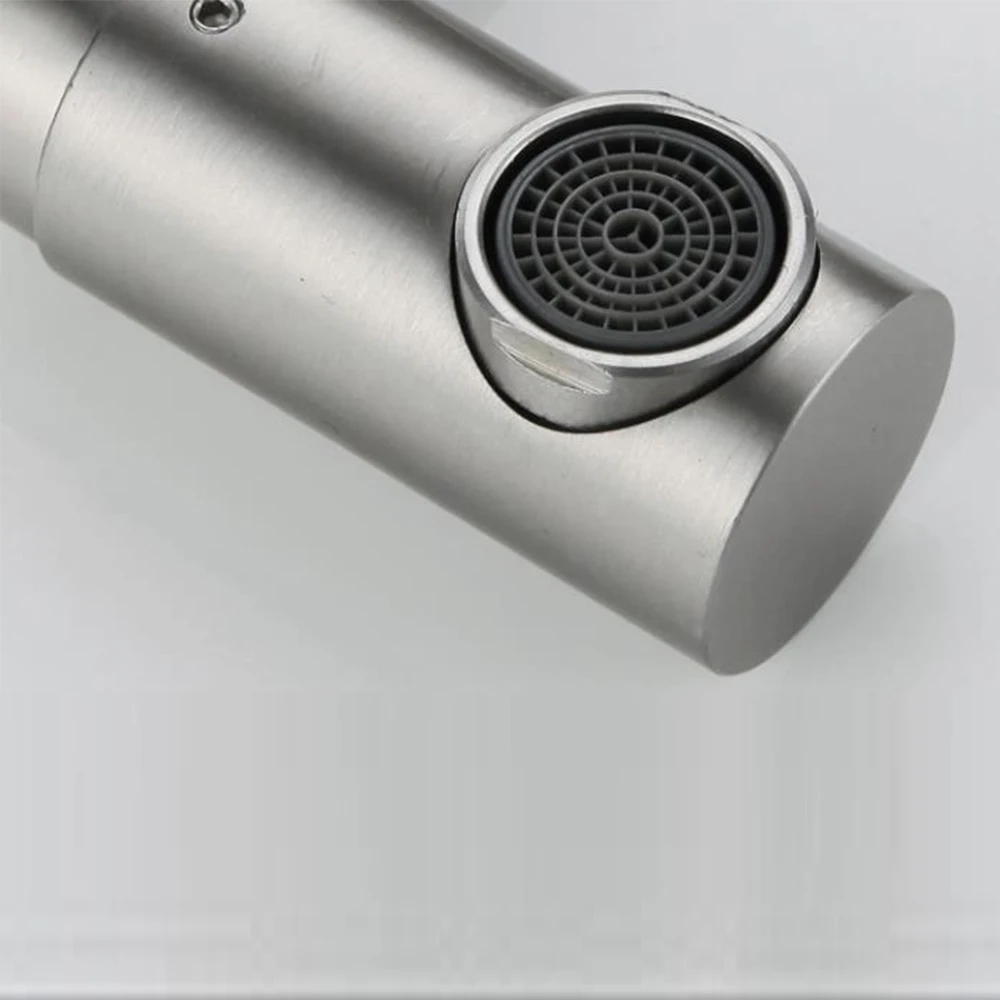 Кухонная мойка из нержавеющей стали 304 с горячей и холодной водой, смеситель на основном плите с эффектом проволочной отделки.