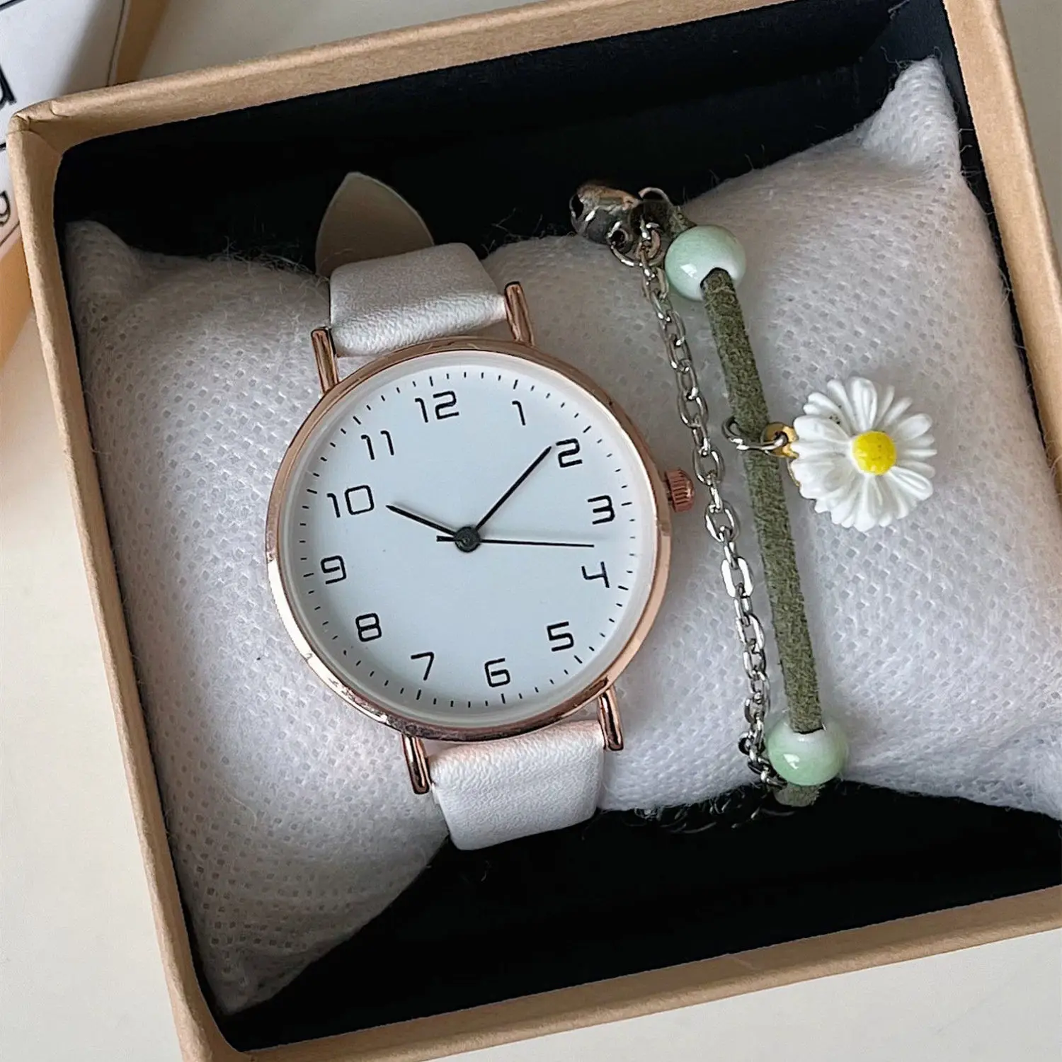 Simple lady Watch 2023 New Fashion Simple Leather Gold Silver Dial women Watches Casual Quartz Clock 2 enlarge