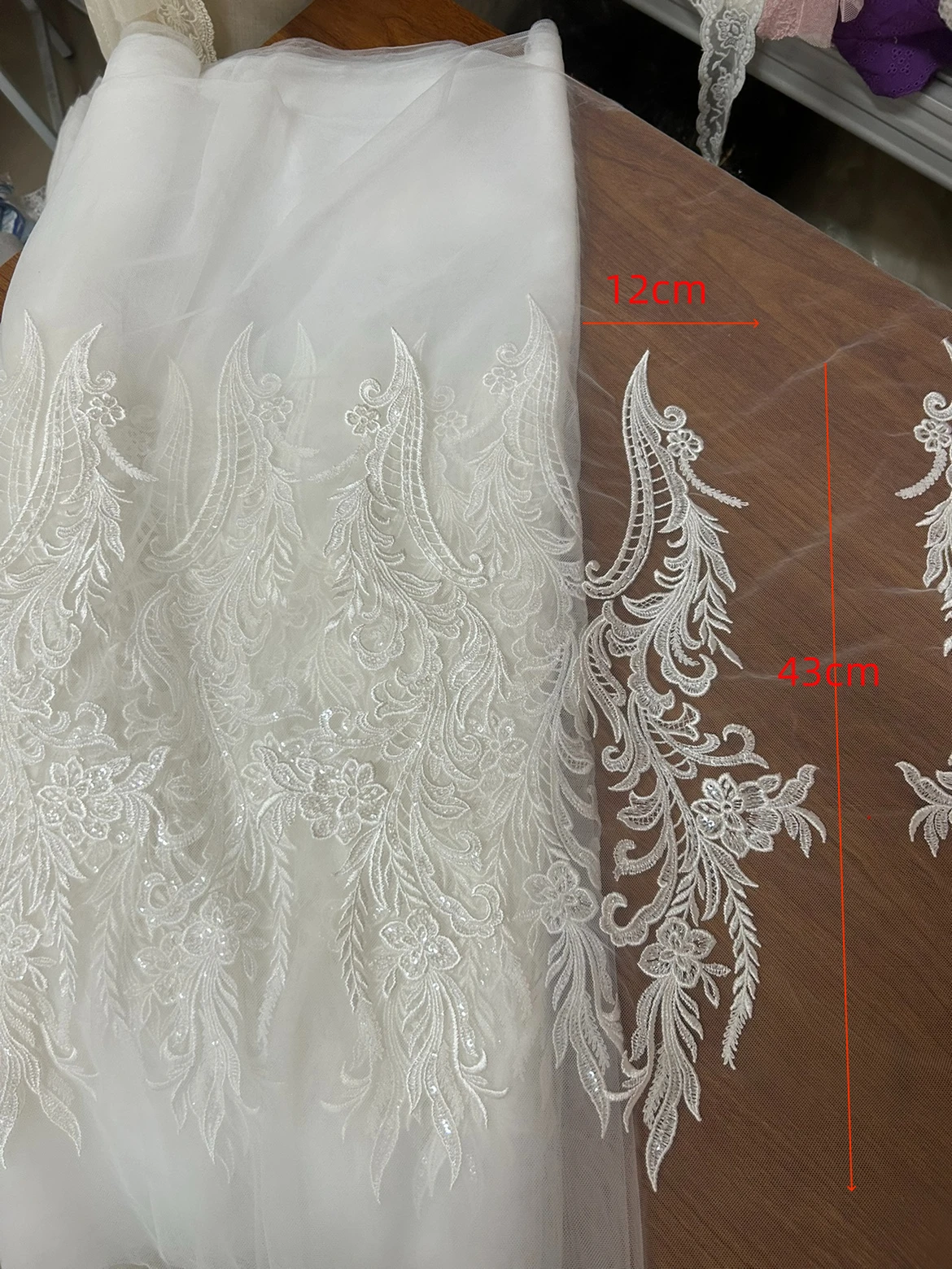 

12x43cm 6pcs Embroidery Flower Lace Patches Wedding Dress Decoration Applique Sewing Accessory