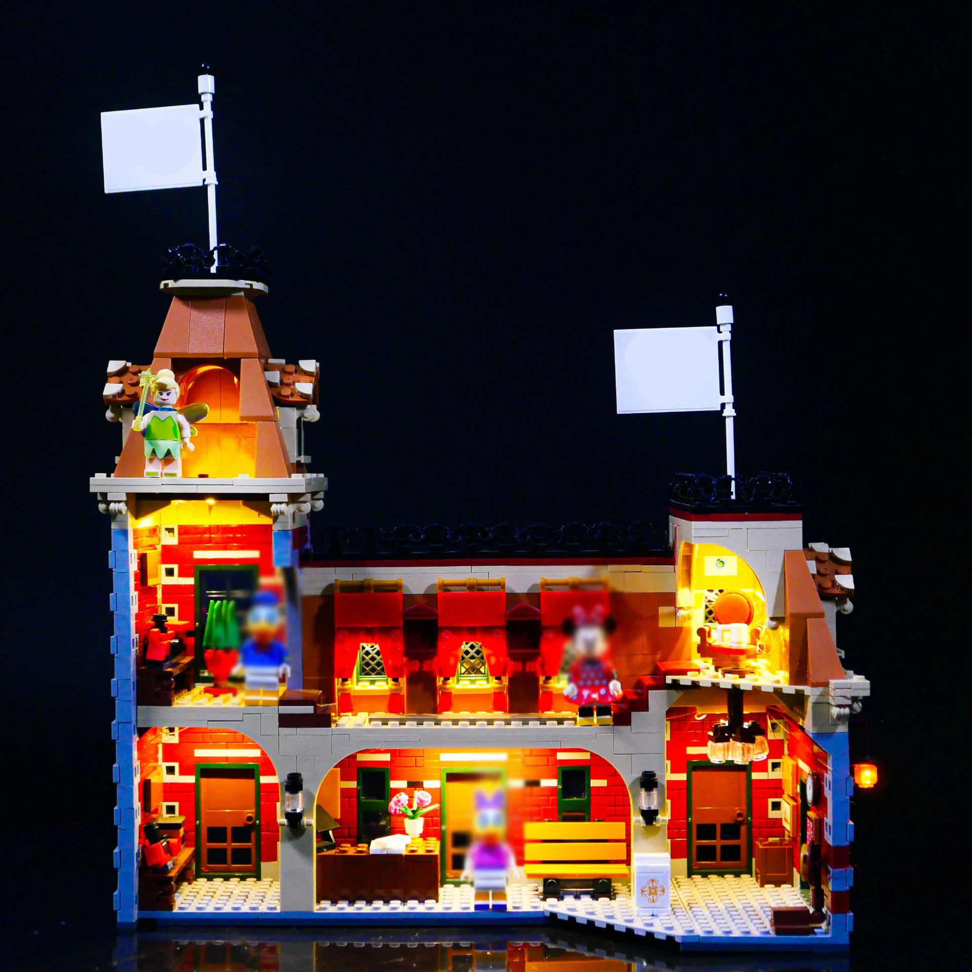 Набор осветительных приборов для 71044 года в комплект не входят Строительные