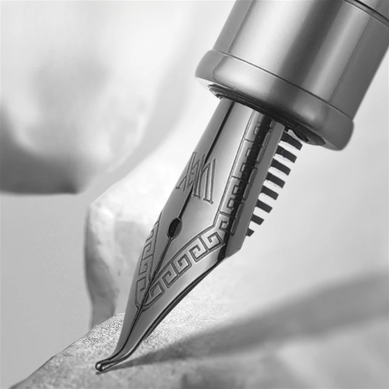 Ручка перьевая VVA иридиевая Золотая 0 5 мм