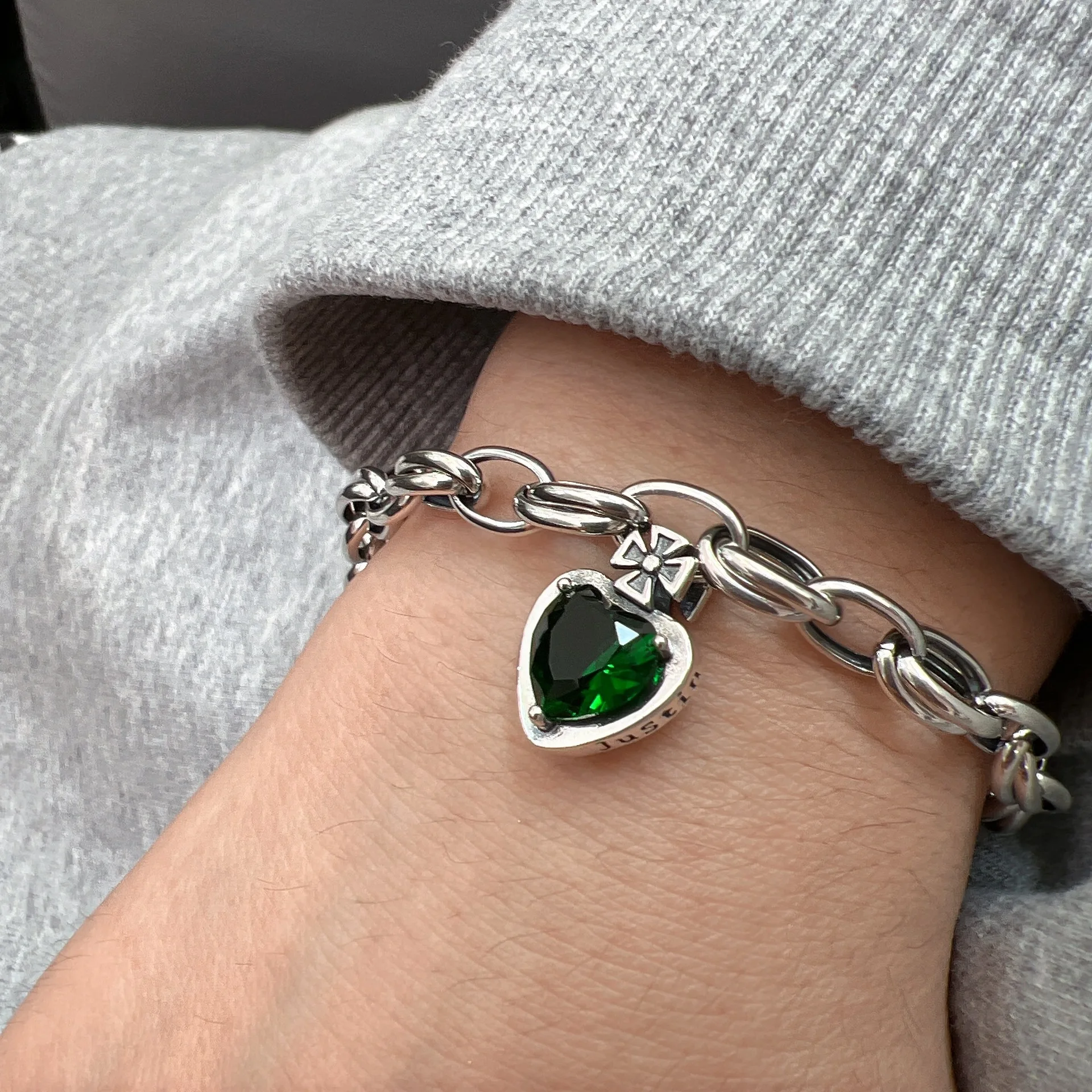 

Vintage Cross Green Zircon Heart Crown 925 Sterling Silver Bracelet for Women Gemstone Jewelry Bracelets for Women Pandora