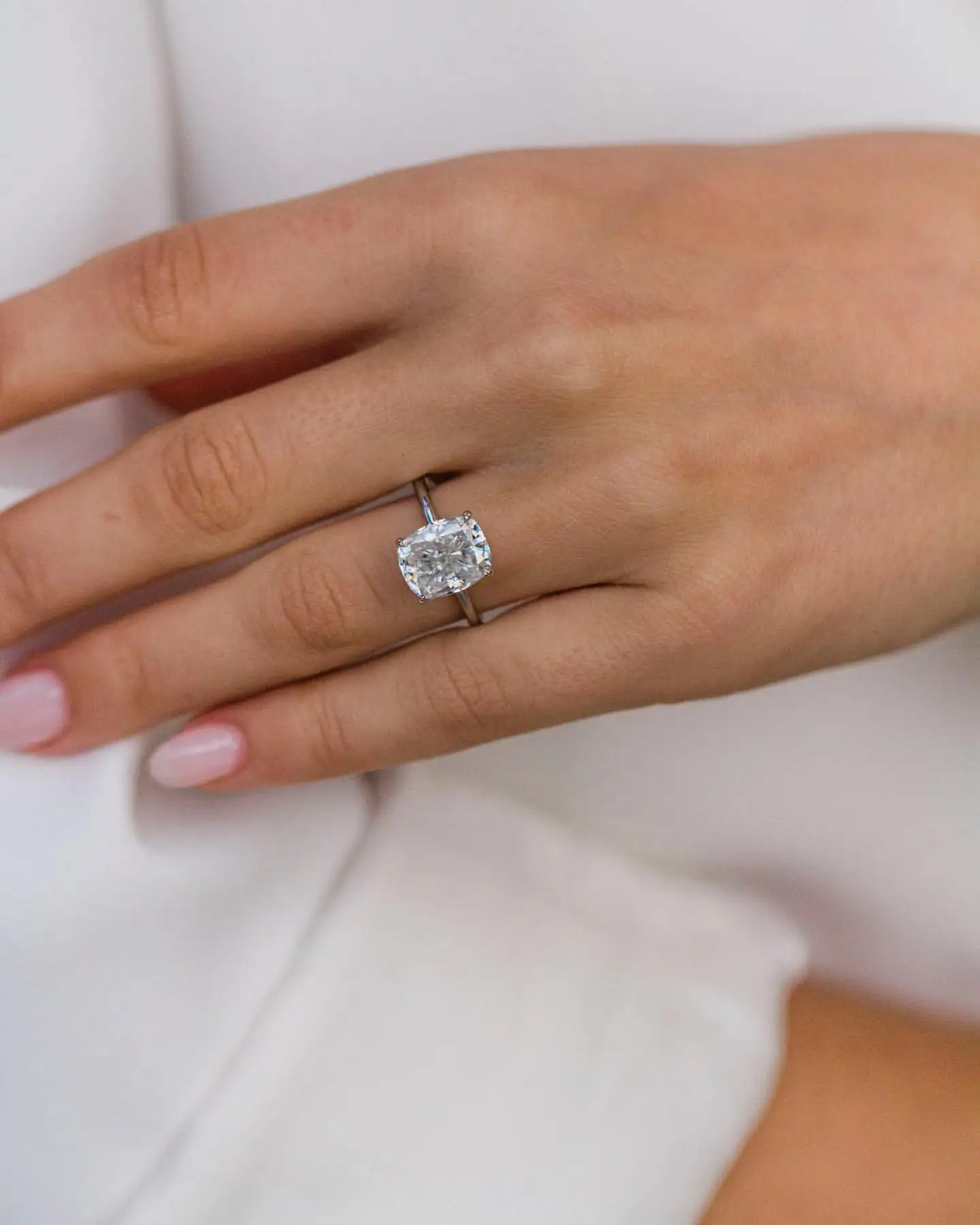 JOVOVASMILE  Moissanite Vintage Engagement Rings 4.5CT 10.75x8.75mm Crushed Ice Hybrid Cushion Cut 18k White Gold Solitaire Ring