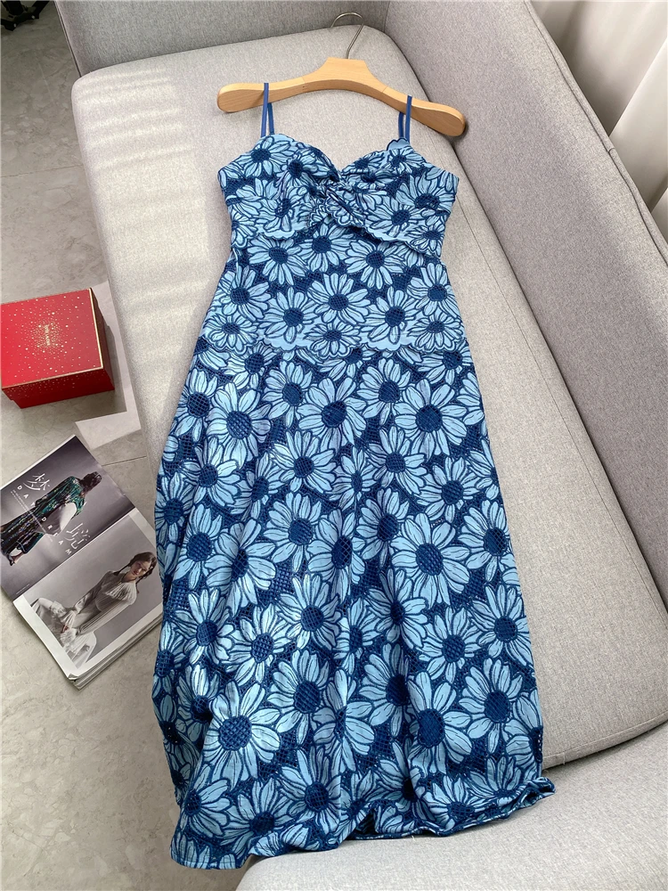 Hollow Hook Flower Pure Cotton Sling Dress 2023 Summer New V-neck French Chic Three-dimensional Daisy Sling Dress Free Shipping