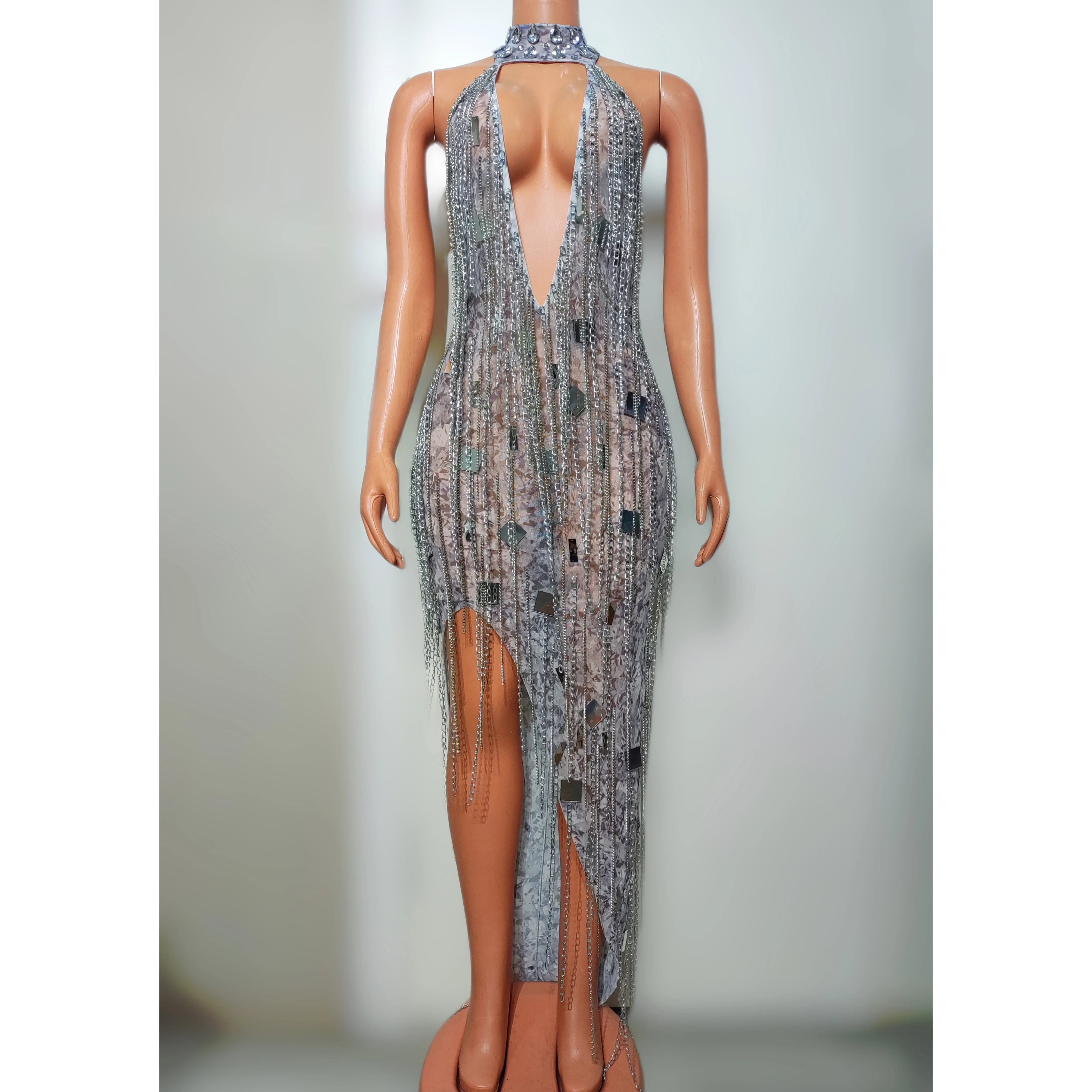 Высококачественное соблазнительное платье с кисточками подвесным воротником и