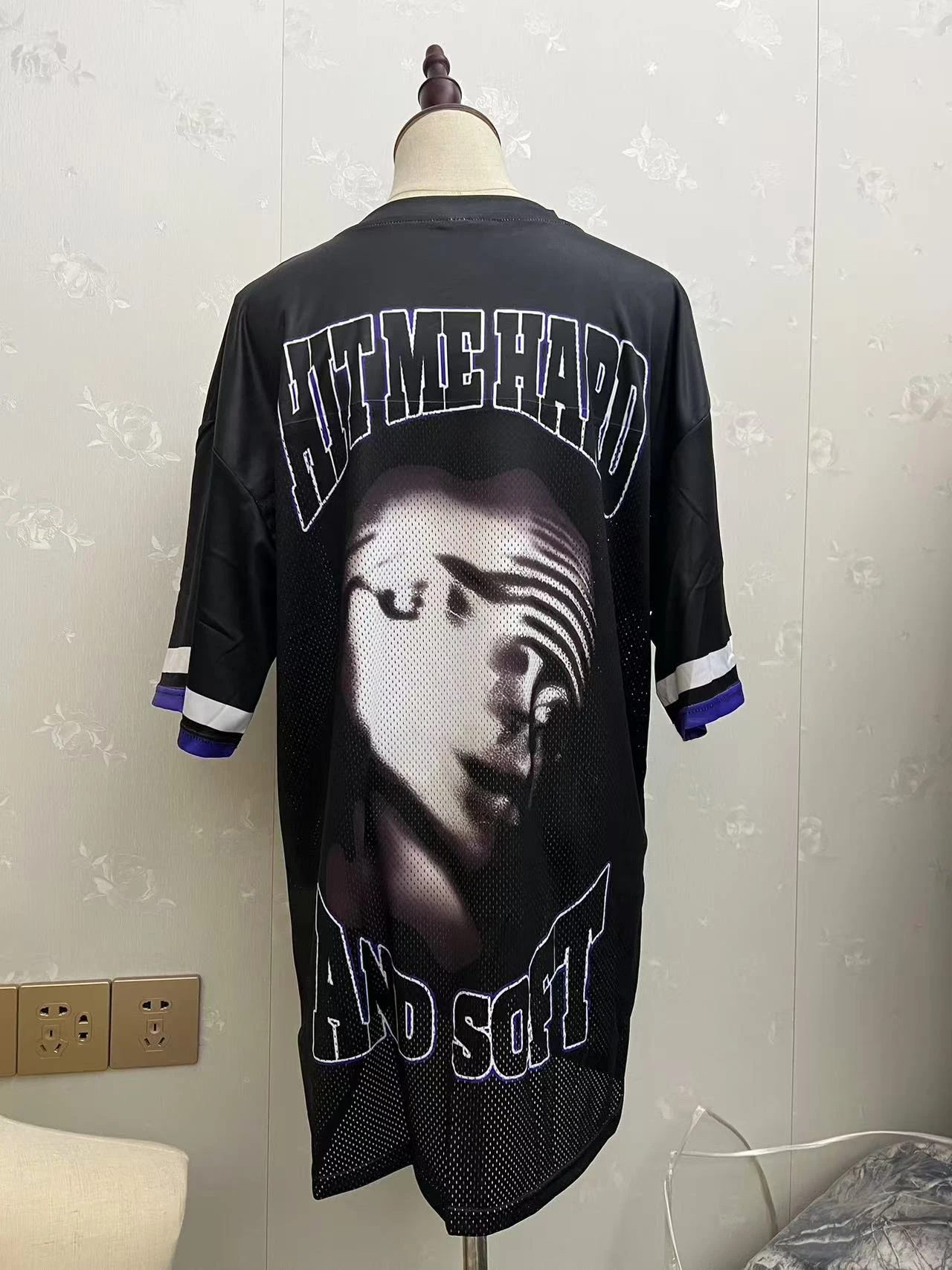 Hit Me Hard and Soft Tour WORLD TOUR billi камуфляжная футболка с длинными рукавами HIT ME HARD AND SOFT CAMO