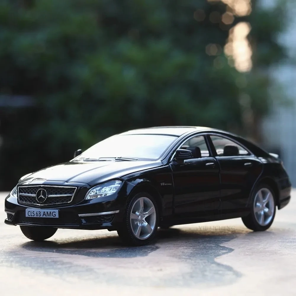Benz CLS Литая Под Давлением Модель Автомобиля Масштаб 1/36 Металлический Сплав С