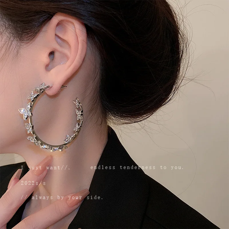 

Серебряные инкрустированные цирконами Серьги в форме бабочки C-образные простые темпераментные женские серьги