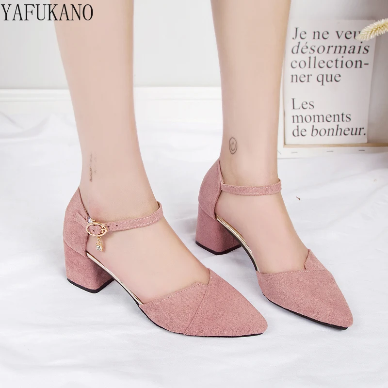 

Fairy Style Pointed Toe Chunky Heel Sandals Temperament Mid Hollow Single Shoes Mid Heel High Heels Black Work Women Pumps 5.5cm