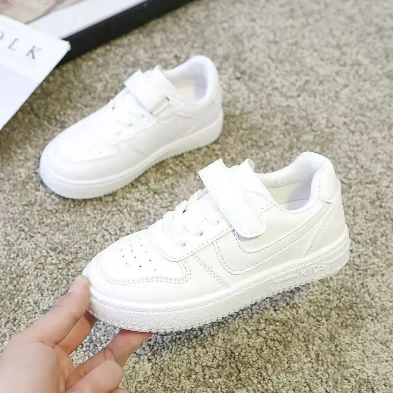 Children's Cricket Shoes New Spring and Autumn Boys' School Sports Shoes Girls' Soft Sole Breathable Casual Little White Shoes