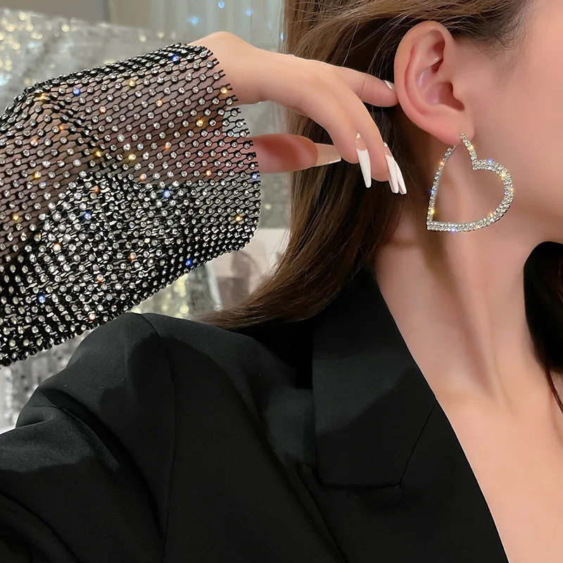 Fashion Jewelry Luxury Exaggerated Personality Big Heart Shaped Earrings for Women Piercing Ear Elegant Woman Long Earrings