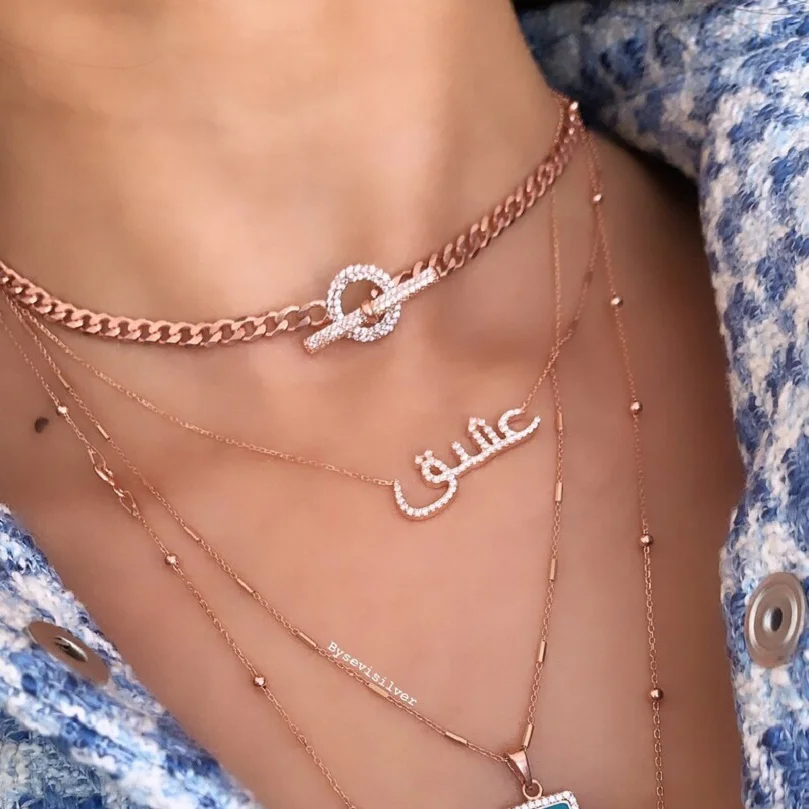 Ожерелье с позолоченными буквами 3 цвета