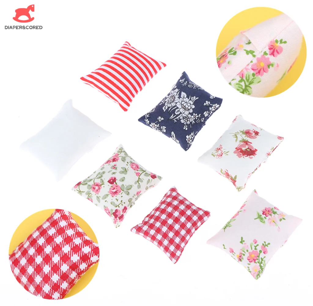 

2Pcs 1:12 Scale Mini Dollhouse Miniature Cute Flower Sofa Floral Printed Cushions Doll Accessories Toys Furniture Gift